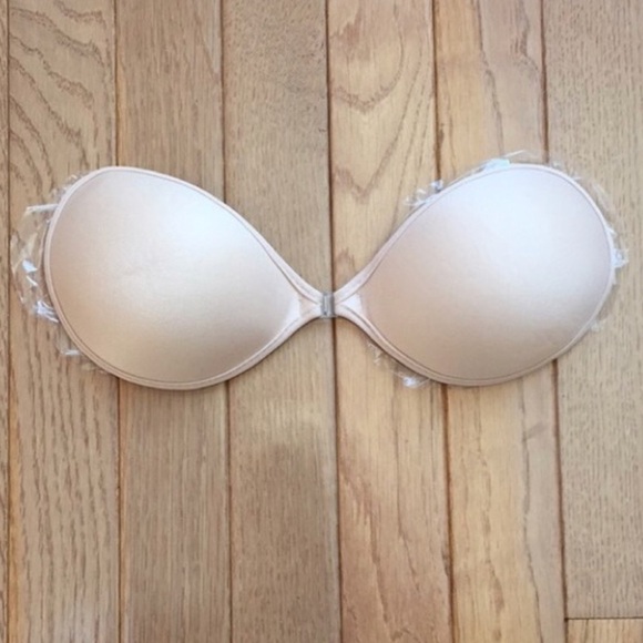 Nude Backless Sticky Bra - Picture 1 of 3